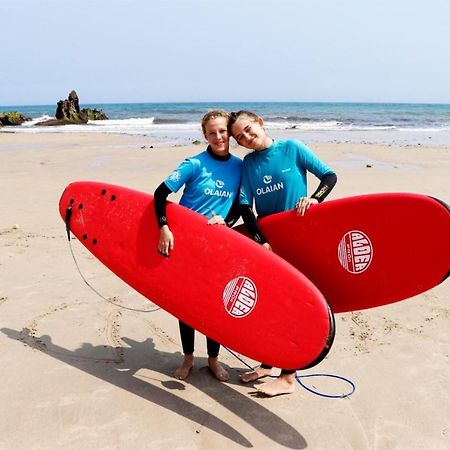 Llanes Surfcamp & Hostel Exteriör bild