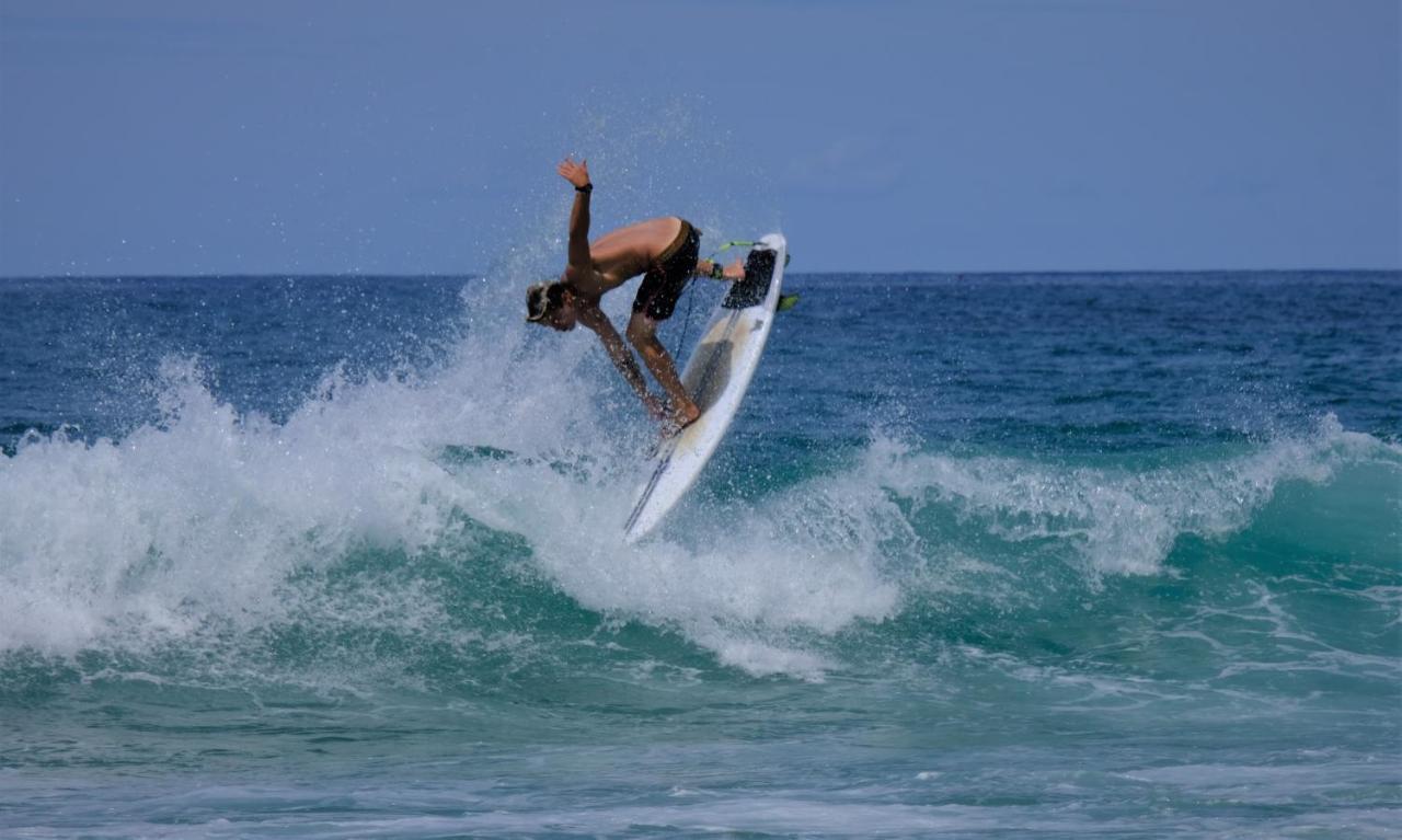 Llanes Surfcamp & Hostel Exteriör bild